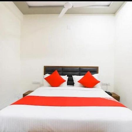 Hotel New Lake View 아흐메다바드 외부 사진