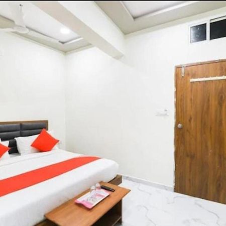 Hotel New Lake View 아흐메다바드 외부 사진