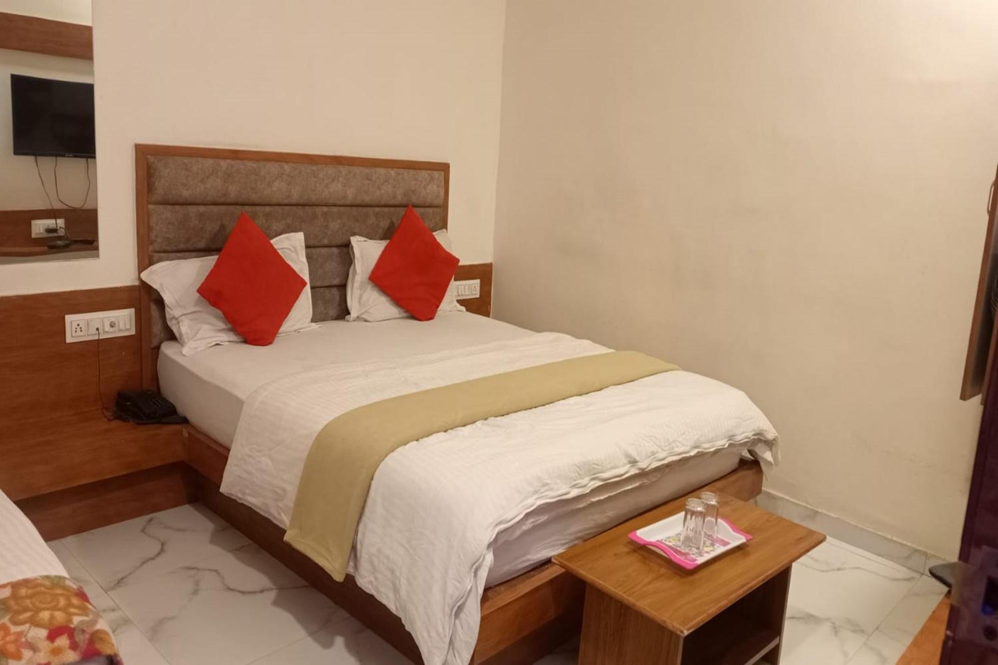 Hotel New Lake View 아흐메다바드 외부 사진